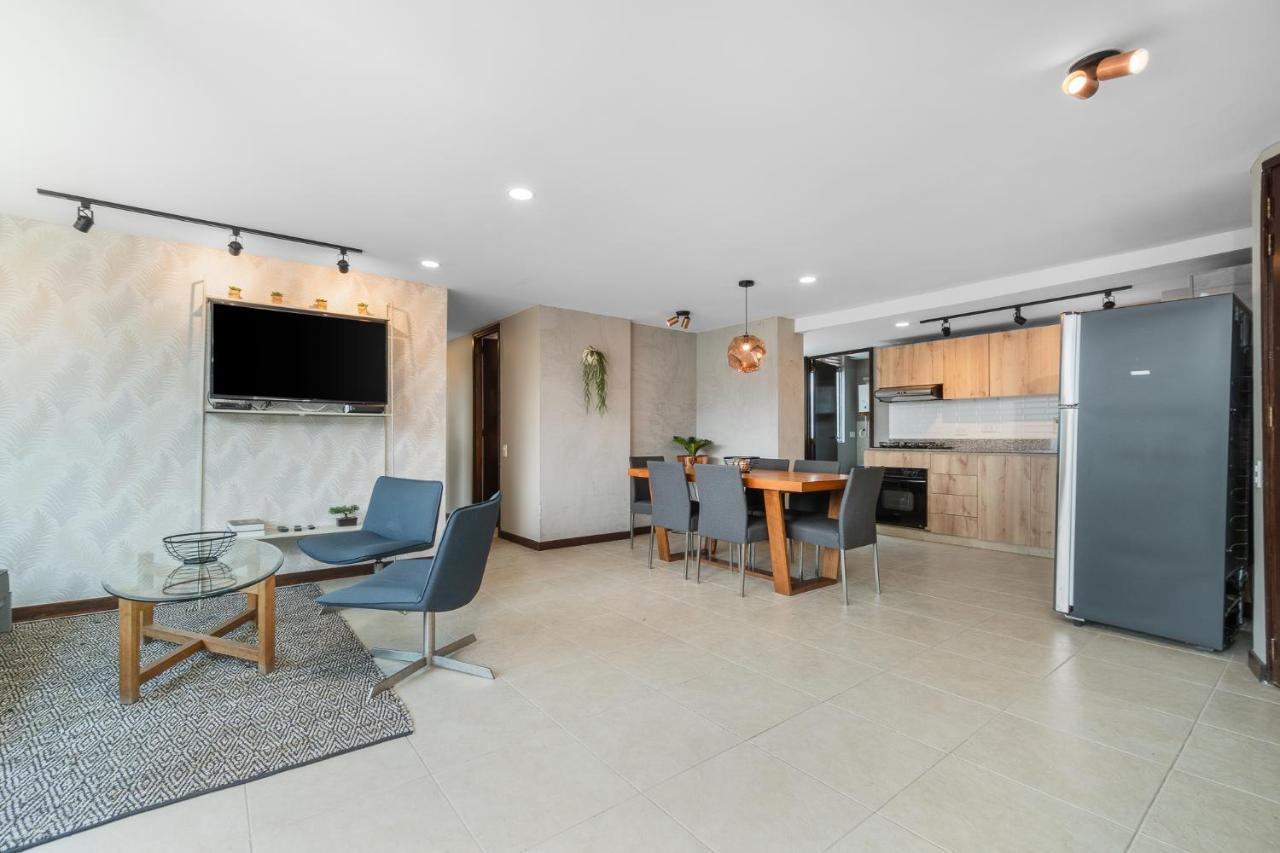 Apartamentos Poblado Alejandria By Housy Host Medellín Dış mekan fotoğraf