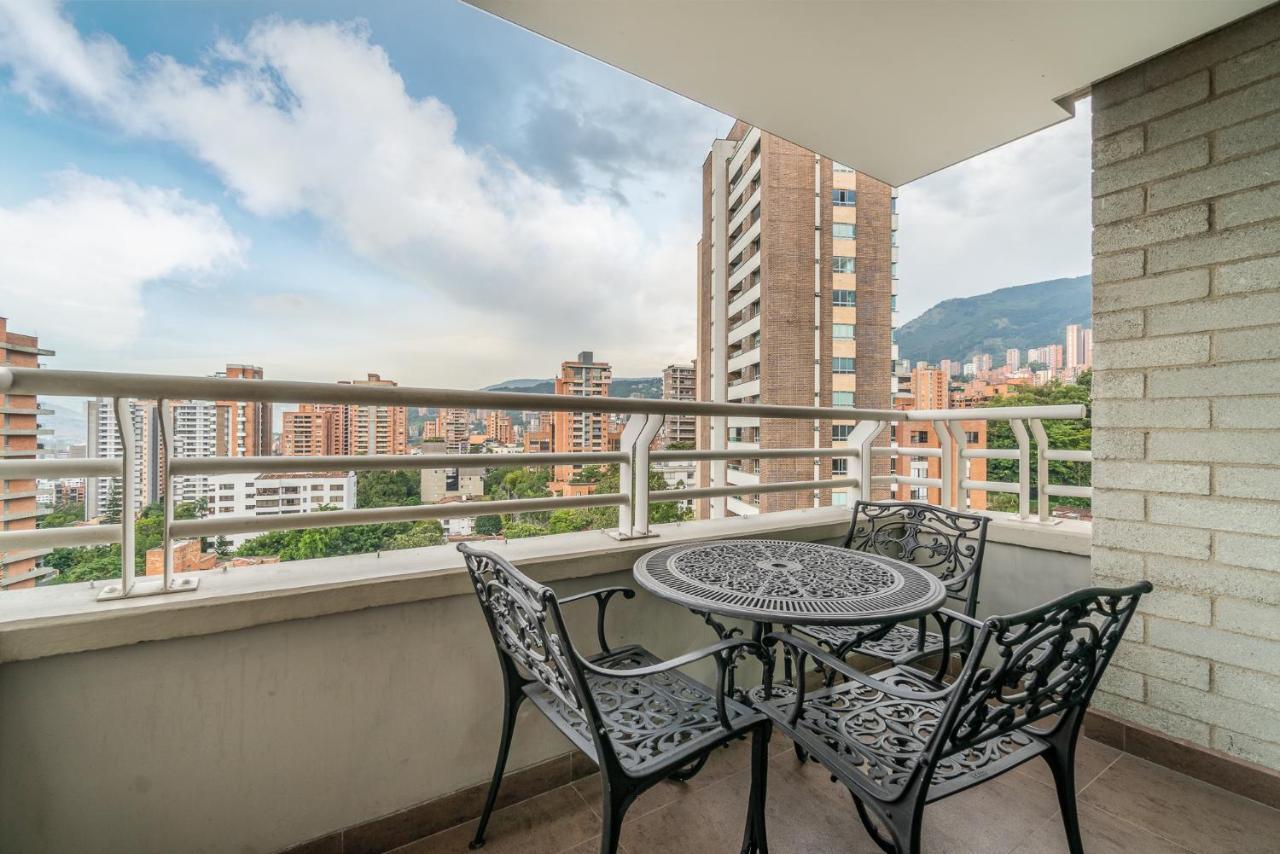 Apartamentos Poblado Alejandria By Housy Host Medellín Dış mekan fotoğraf