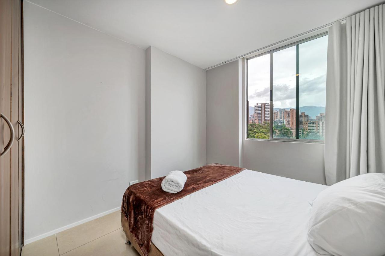 Apartamentos Poblado Alejandria By Housy Host Medellín Dış mekan fotoğraf