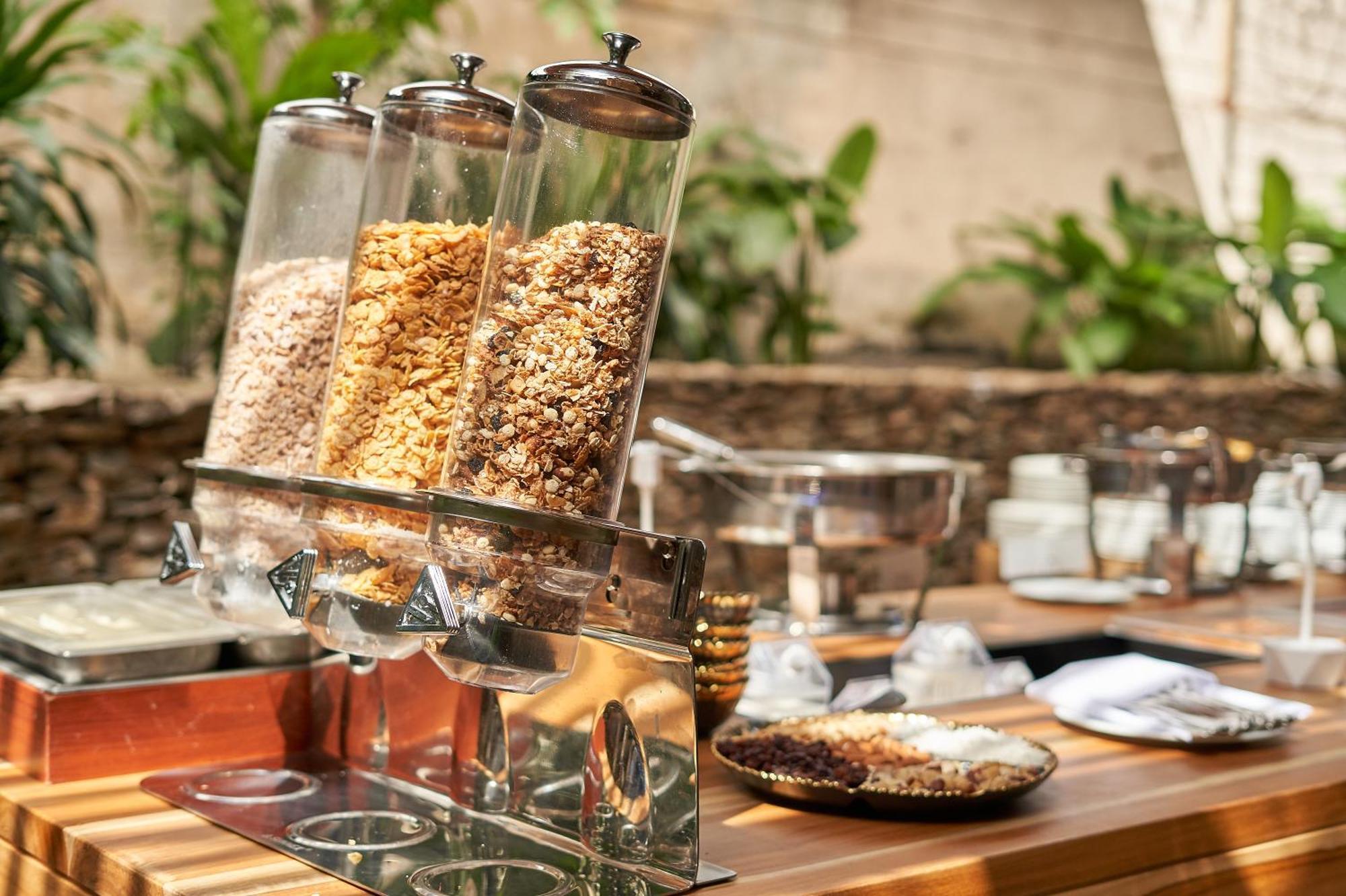 Apartamentos Poblado Alejandria By Housy Host Medellín Dış mekan fotoğraf