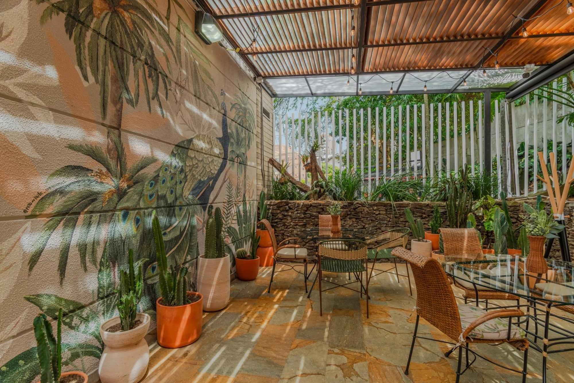 Apartamentos Poblado Alejandria By Housy Host Medellín Dış mekan fotoğraf