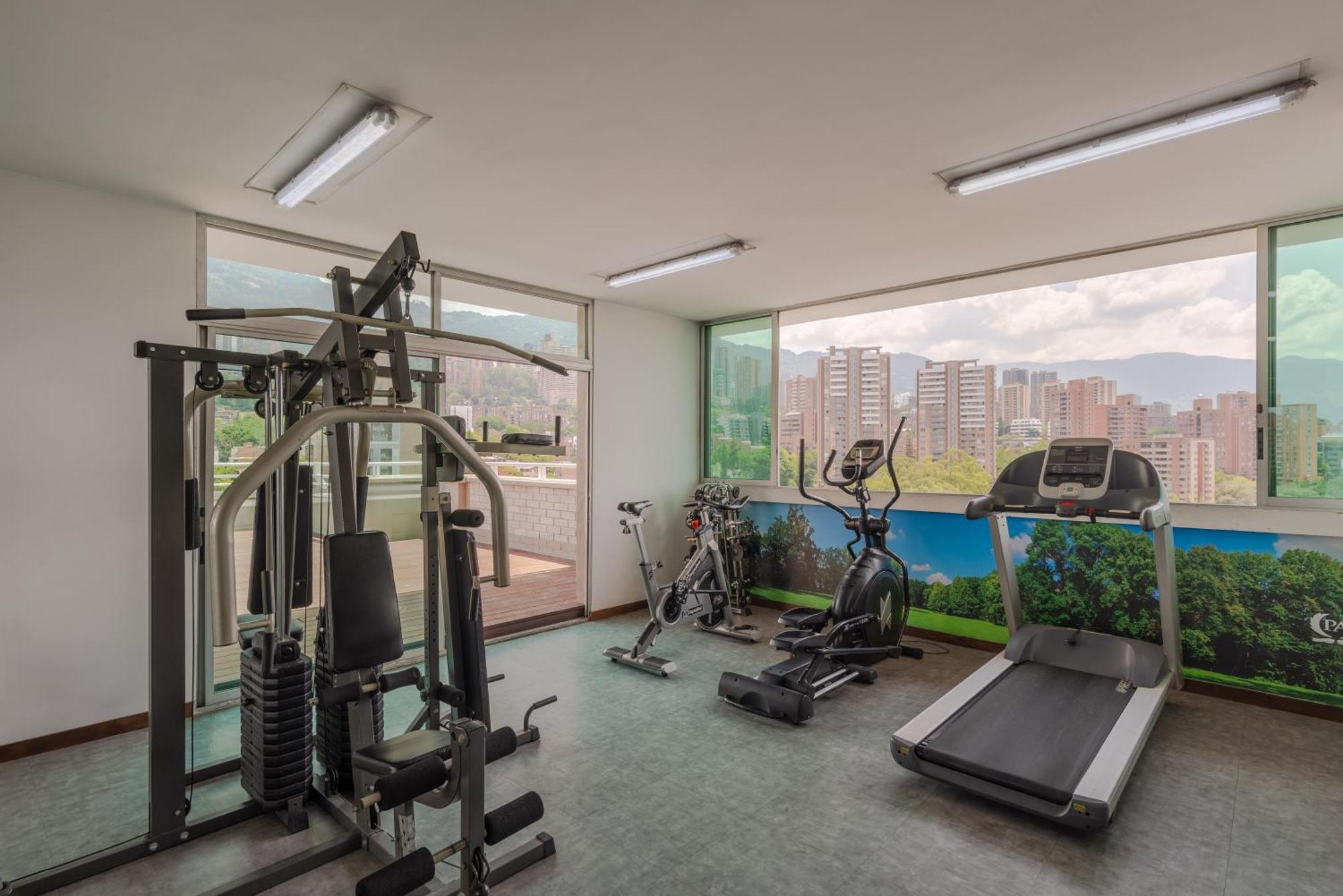 Apartamentos Poblado Alejandria By Housy Host Medellín Dış mekan fotoğraf