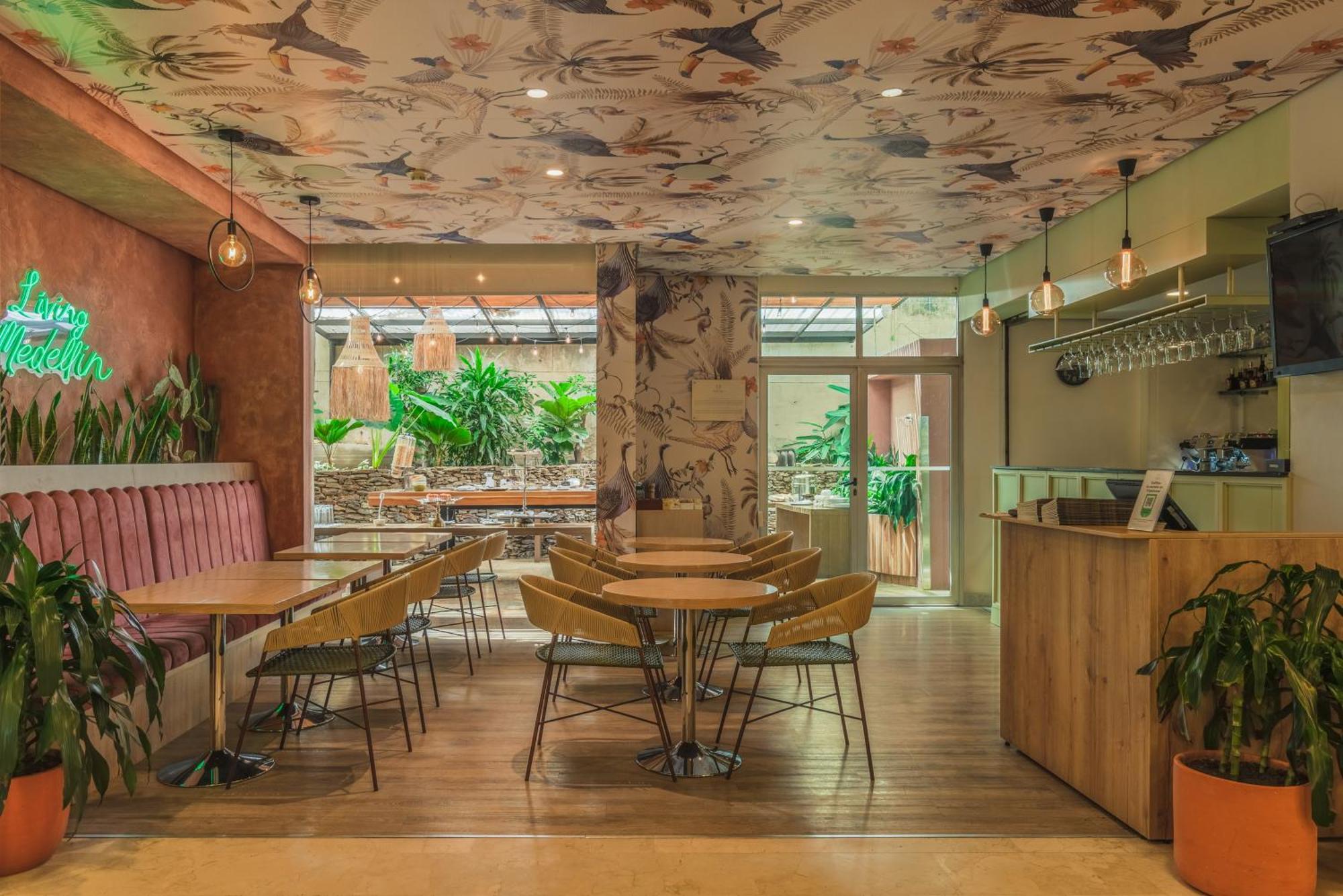 Apartamentos Poblado Alejandria By Housy Host Medellín Dış mekan fotoğraf