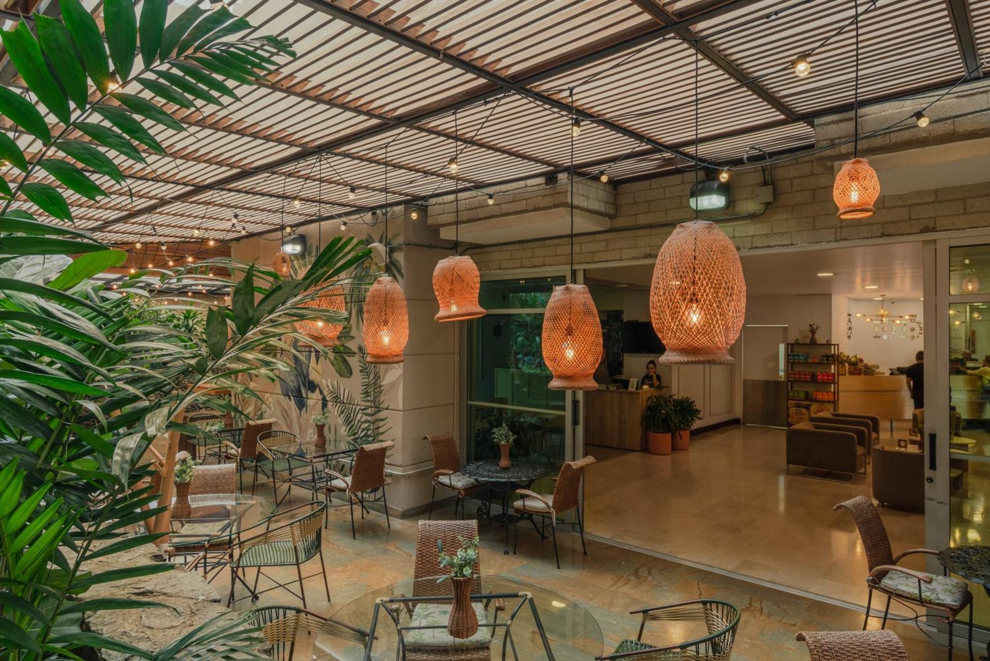 Apartamentos Poblado Alejandria By Housy Host Medellín Dış mekan fotoğraf