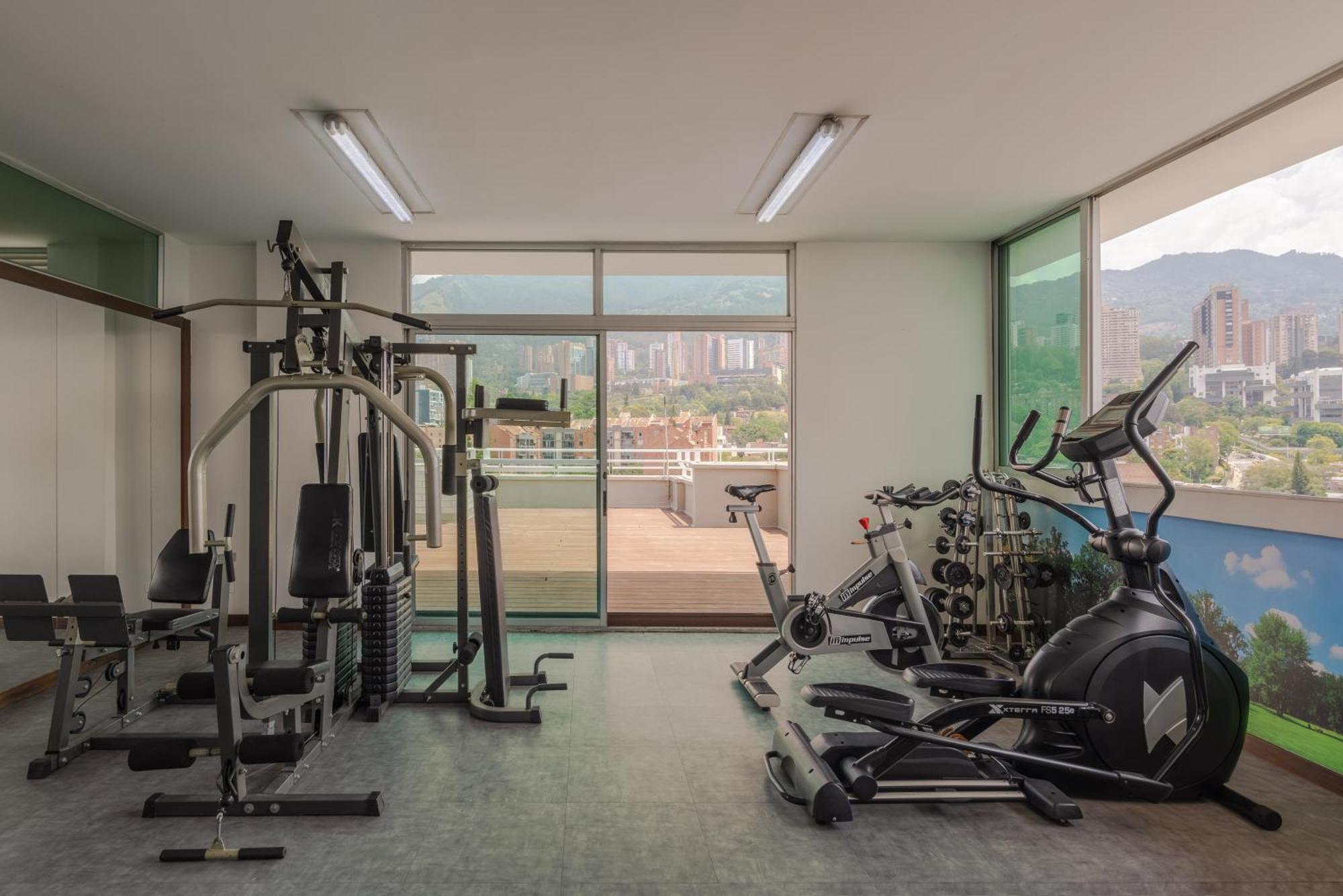 Apartamentos Poblado Alejandria By Housy Host Medellín Dış mekan fotoğraf