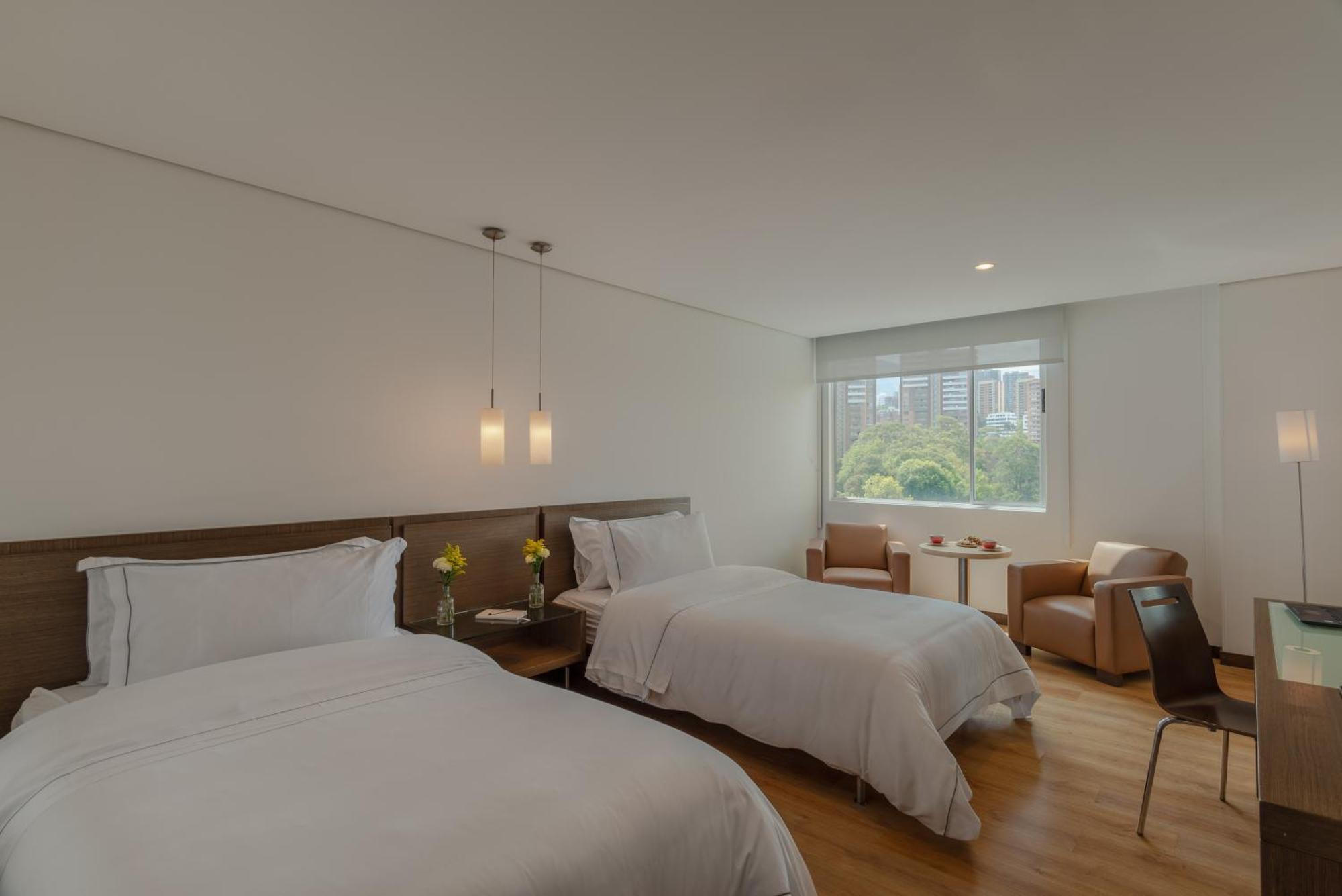 Apartamentos Poblado Alejandria By Housy Host Medellín Dış mekan fotoğraf